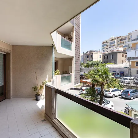 Corner House كالياري